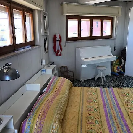 Attico Anna * 奥托纳