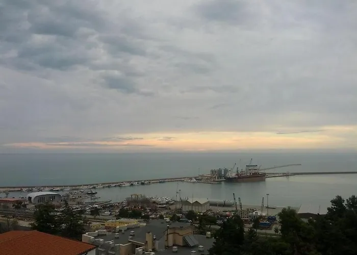 アパート Attico Anna *