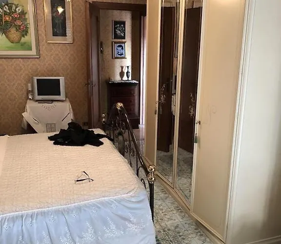 アパート Attico Anna オルトーナ