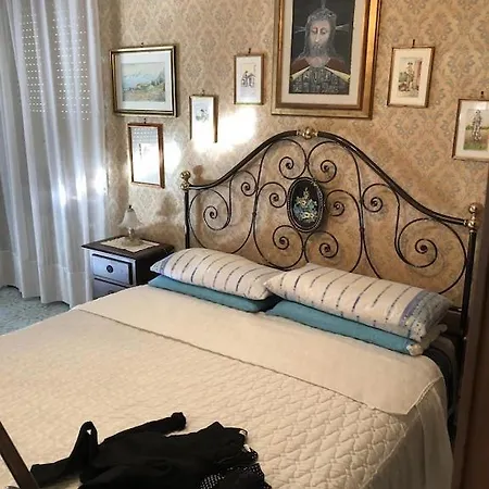 Attico Anna Lägenhet